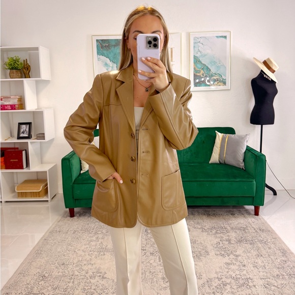 Stylish Tan Blazer for Women - Picture 2 of 9